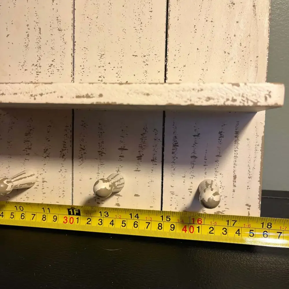 Rustic Farmhouse White Star Cutout Wall Shelf with 6 pegs